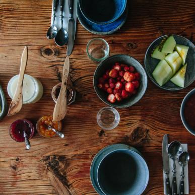 Frühstückstisch im Ferienhaus in Dänemark