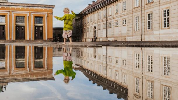 Child in front of Thorvaldsens Museum in Copenhagen