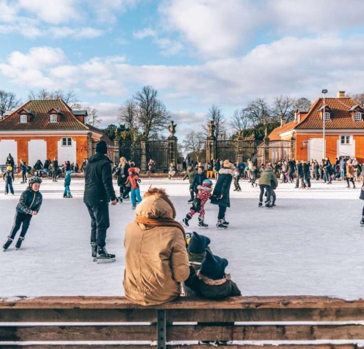 Ice skate in the neighbourhood of Frederiksberg in Copenhagen