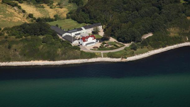 Røsnæs hotel from above