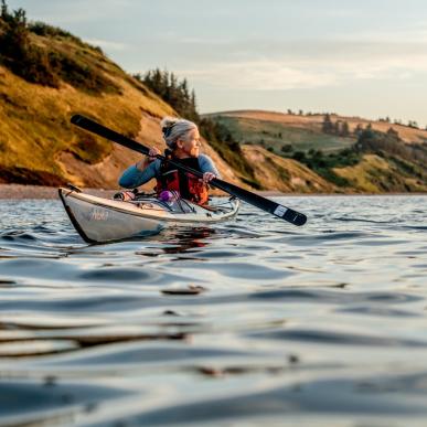 Kayakfahren auf dem Limfjord im dänischen Nordjütland